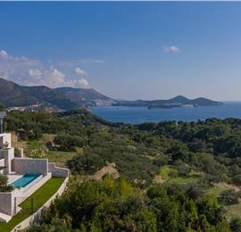 Luxury 5-Bedroom Sea-View Villa with Heated Infinity Pool in Orasac near Dubrovnik – Sleeps 10